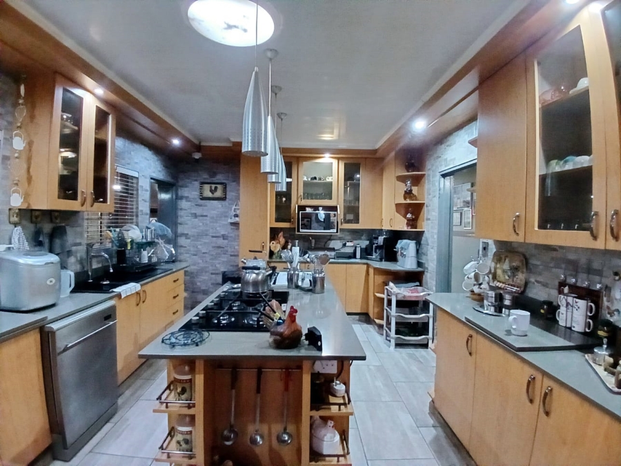 4 Bedroom Property for Sale in Vaalpark Free State